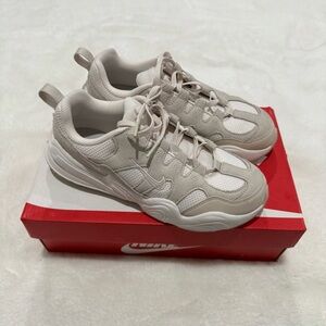 Nike Tech Hera Women’s shoe